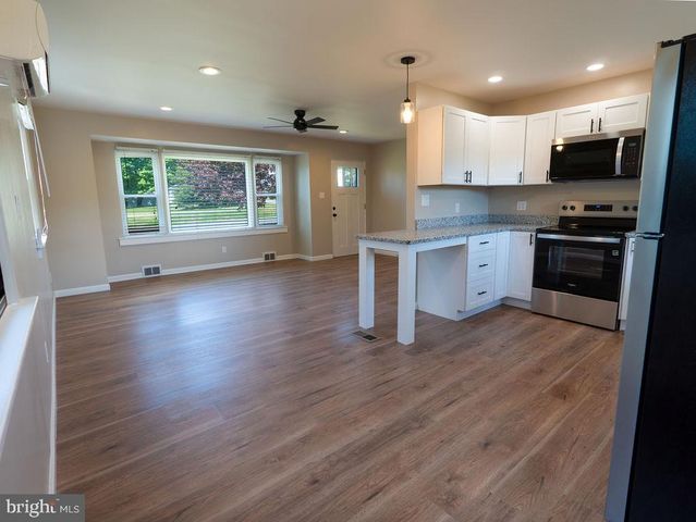 180 MARY ELMER DR, Bridgeton, NJ 08302