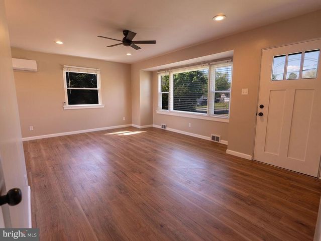 180 MARY ELMER DR, Bridgeton, NJ 08302