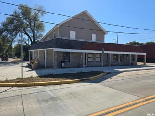 910 DERBY Street, Pekin, IL 61554