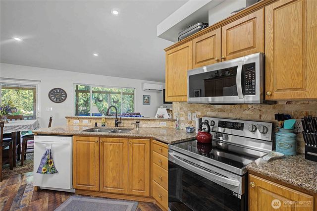20877 Stottlemeyer Road NE, Poulsbo, WA 98370