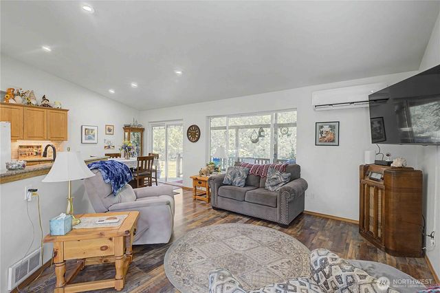 20877 Stottlemeyer Road NE, Poulsbo, WA 98370