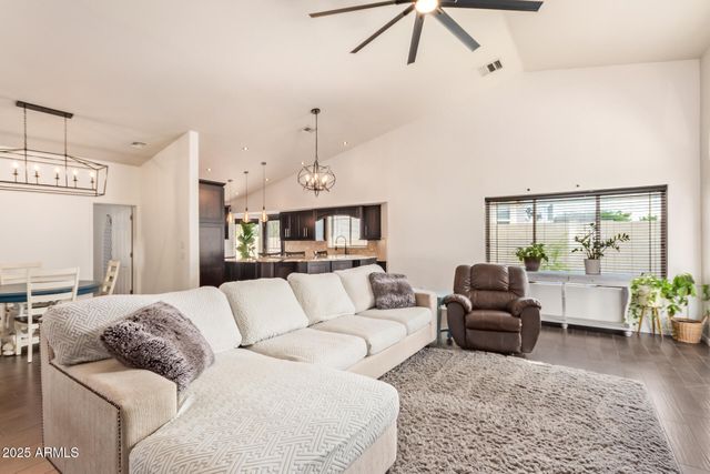 4829 E VOLTAIRE Avenue, Scottsdale, AZ 85254