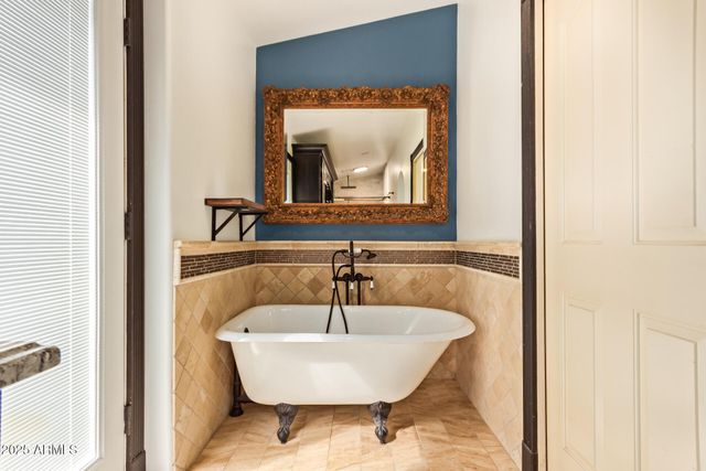 4829 E VOLTAIRE Avenue, Scottsdale, AZ 85254