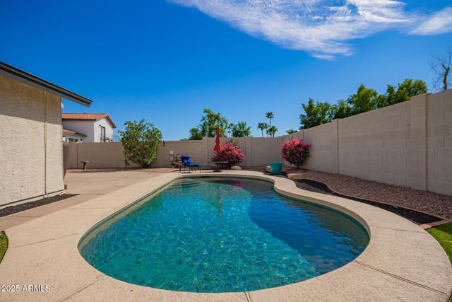 4829 E VOLTAIRE Avenue, Scottsdale, AZ 85254