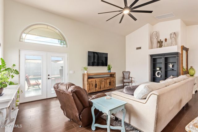 4829 E VOLTAIRE Avenue, Scottsdale, AZ 85254