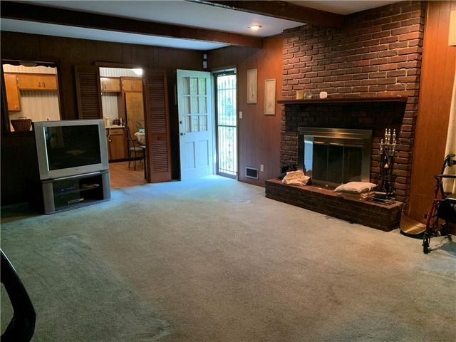 6103 E 109th Terrace, Kansas City, MO 64134