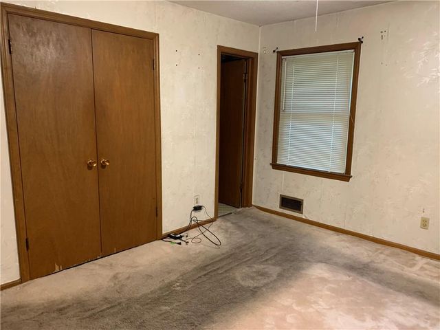 6103 E 109th Terrace, Kansas City, MO 64134