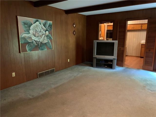 6103 E 109th Terrace, Kansas City, MO 64134