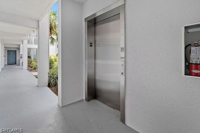 7827 Regal Heron CIR 306, Naples, FL 34104