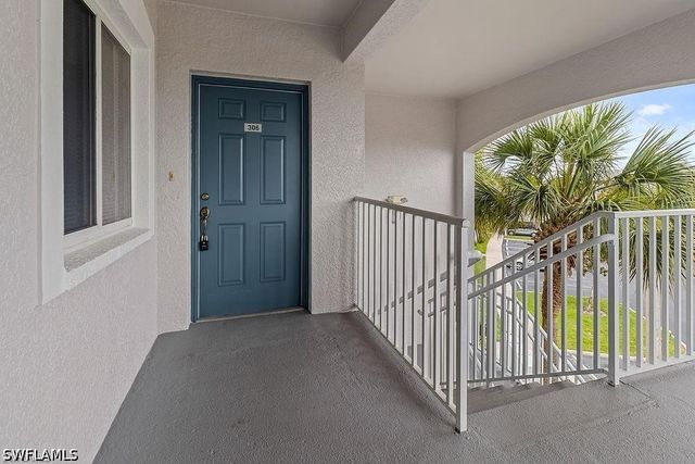 7827 Regal Heron CIR 306, Naples, FL 34104
