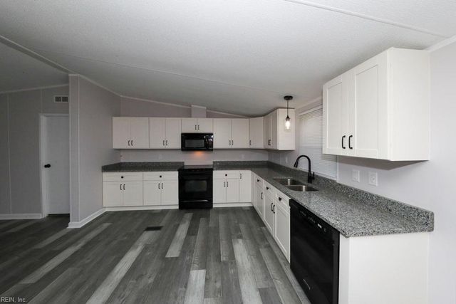 20454 Barrow RD, Capron, VA 23829