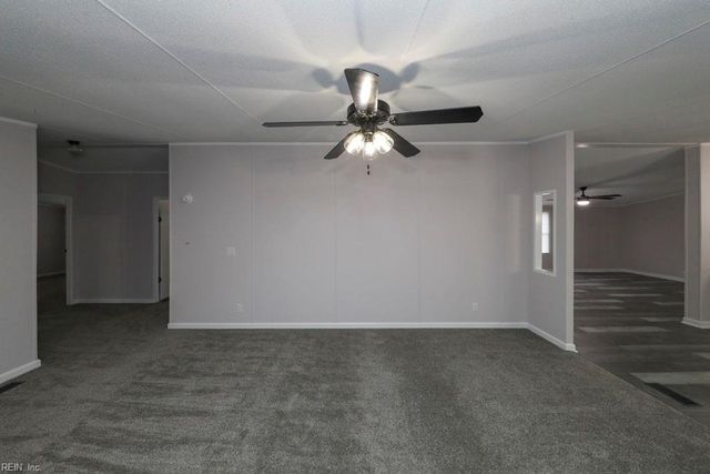 20454 Barrow RD, Capron, VA 23829