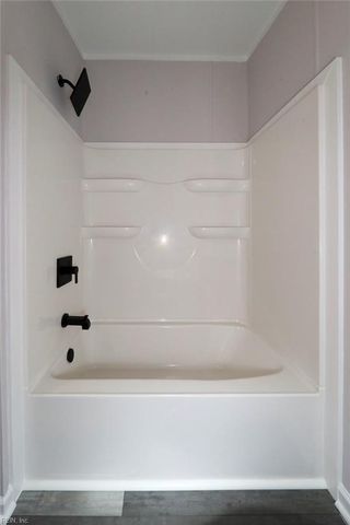 20454 Barrow RD, Capron, VA 23829