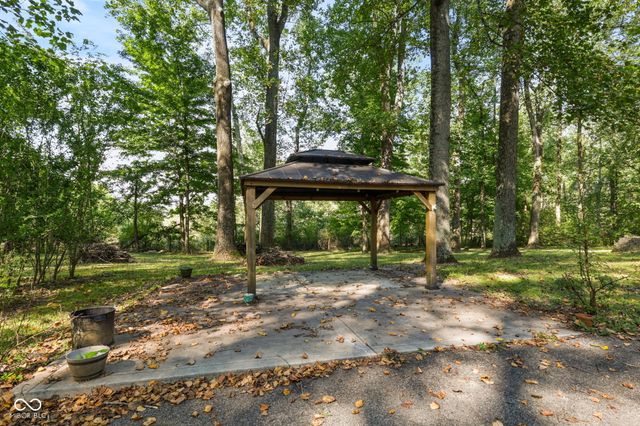 3200 Clear Creek Boulevard, Martinsville, IN 46151