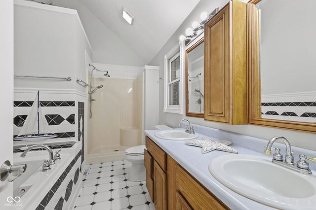 3200 Clear Creek Boulevard, Martinsville, IN 46151