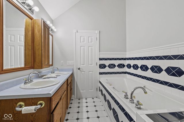 3200 Clear Creek Boulevard, Martinsville, IN 46151