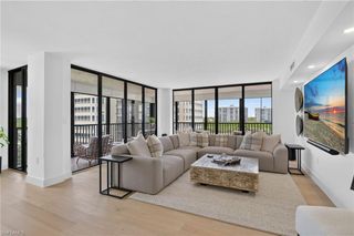 11 Bluebill AVE 606, Naples, FL 34108