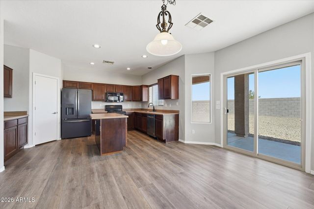 9934 E HAY LOFT Road, Florence, AZ 85132