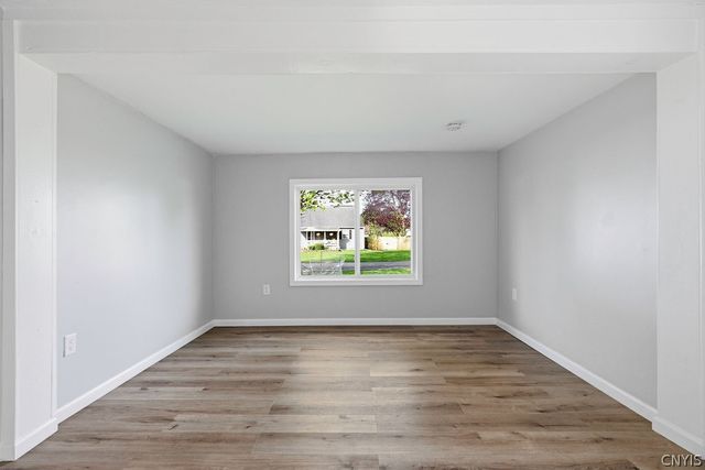 7482 Surbrook Road, Lysander, NY 13027
