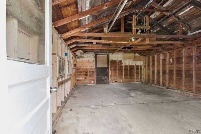7482 Surbrook Road, Lysander, NY 13027