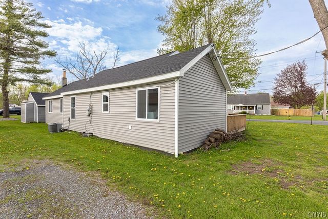 7482 Surbrook Road, Lysander, NY 13027