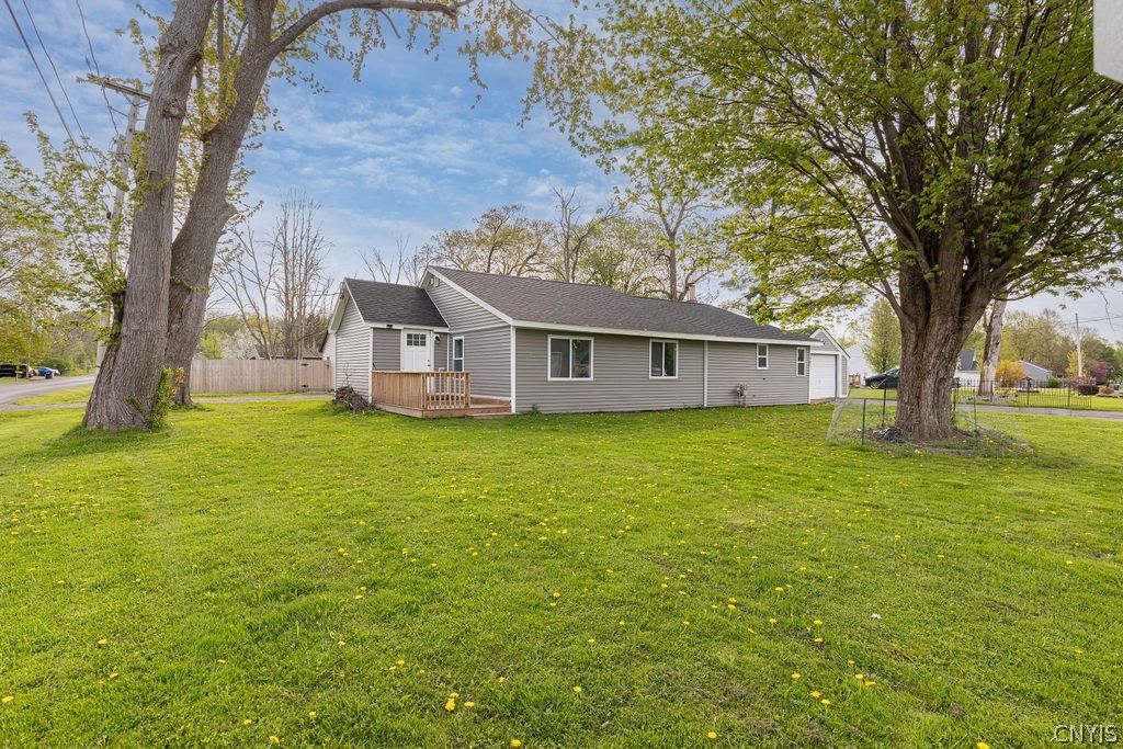 7482 Surbrook Road, Lysander, NY 13027