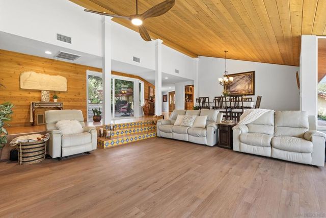 16257 Oak Creek Trl, Poway, CA 92064