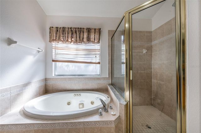 1128 HELMSDALE DRIVE, Wesley Chapel, FL 33543