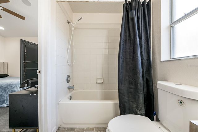 1128 HELMSDALE DRIVE, Wesley Chapel, FL 33543