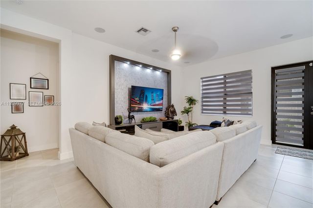 4427 SW 175th Ave, Miramar, FL 33029