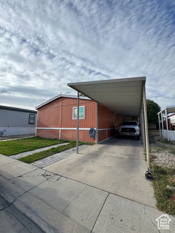 Image 2 of property listing at 1166 W ROLLING RIVER RD #66, West Valley City, UT 84119