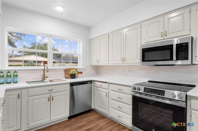 615 W Royal Avenue, Temple, TX 76501