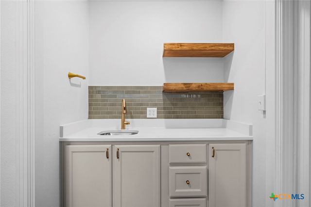 615 W Royal Avenue, Temple, TX 76501