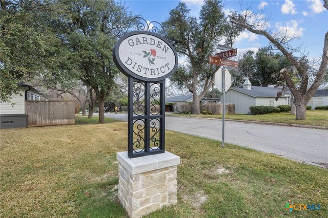 615 W Royal Avenue, Temple, TX 76501