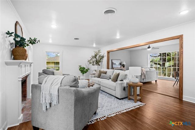 615 W Royal Avenue, Temple, TX 76501