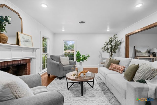 615 W Royal Avenue, Temple, TX 76501