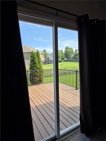 4817 SW Marguerite Street, Blue Springs, MO 64015