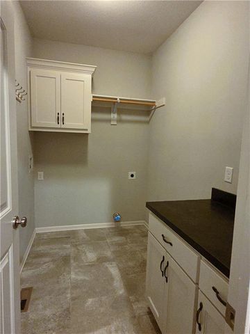 4817 SW Marguerite Street, Blue Springs, MO 64015