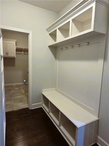 4817 SW Marguerite Street, Blue Springs, MO 64015