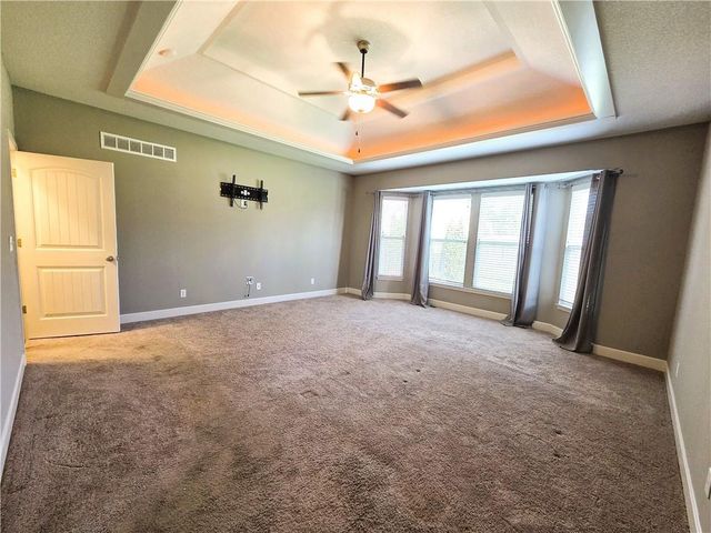 4817 SW Marguerite Street, Blue Springs, MO 64015