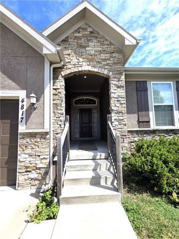 4817 SW Marguerite Street, Blue Springs, MO 64015