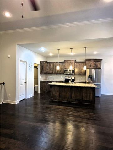 4817 SW Marguerite Street, Blue Springs, MO 64015