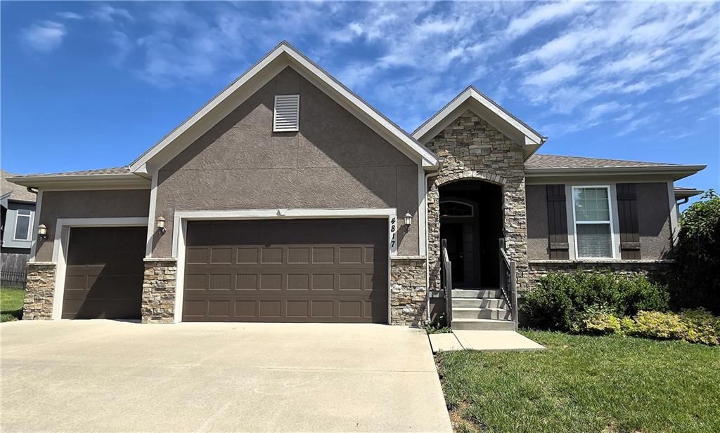 4817 SW Marguerite Street, Blue Springs, MO 64015