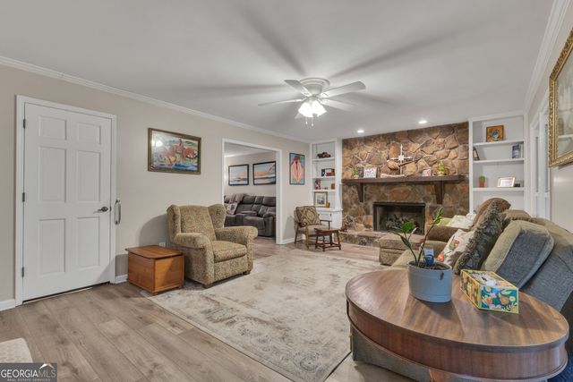 153 Lakeside Drive, Peachtree City, GA 30269