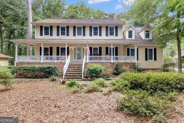 153 Lakeside Drive, Peachtree City, GA 30269