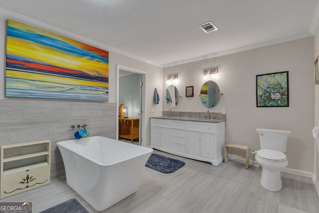 153 Lakeside Drive, Peachtree City, GA 30269