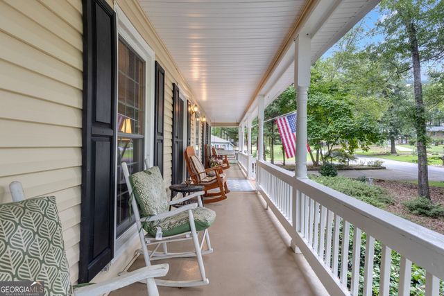 153 Lakeside Drive, Peachtree City, GA 30269