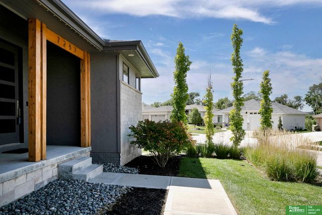 7267 N 172nd Street, Bennington, NE 68007