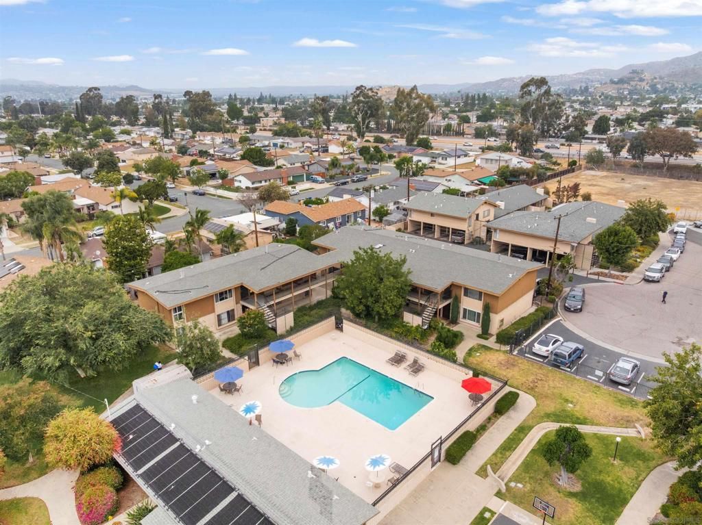 Image 3 of property listing at 540 Oakdale Ln C, El Cajon, CA 92021