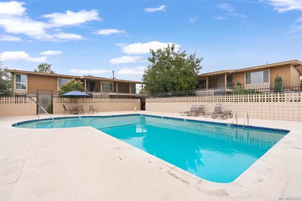 Image 32 of property listing at 540 Oakdale Ln C, El Cajon, CA 92021